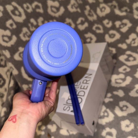 New Simple Modern TREK 40oz Tumbler in Very Peri 😍 - Picture 8 of 17